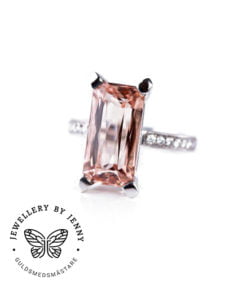 Ring med rosa morganit och diamanter