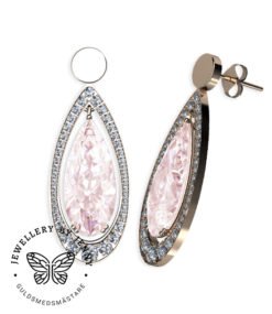 Alternative view of Gorgeous