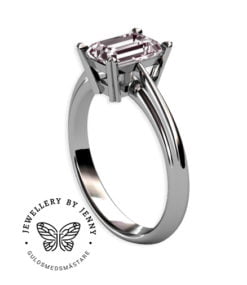 Alternative view of Solitaire morganit