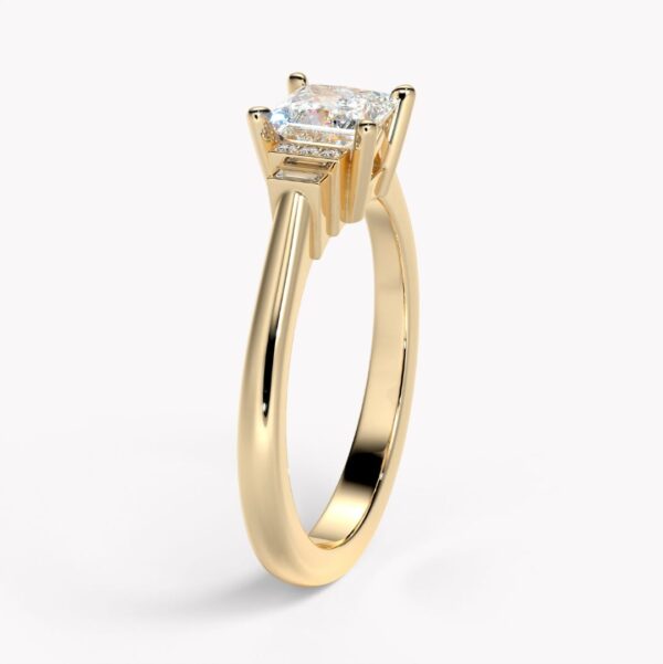 snygg ring med diamanter