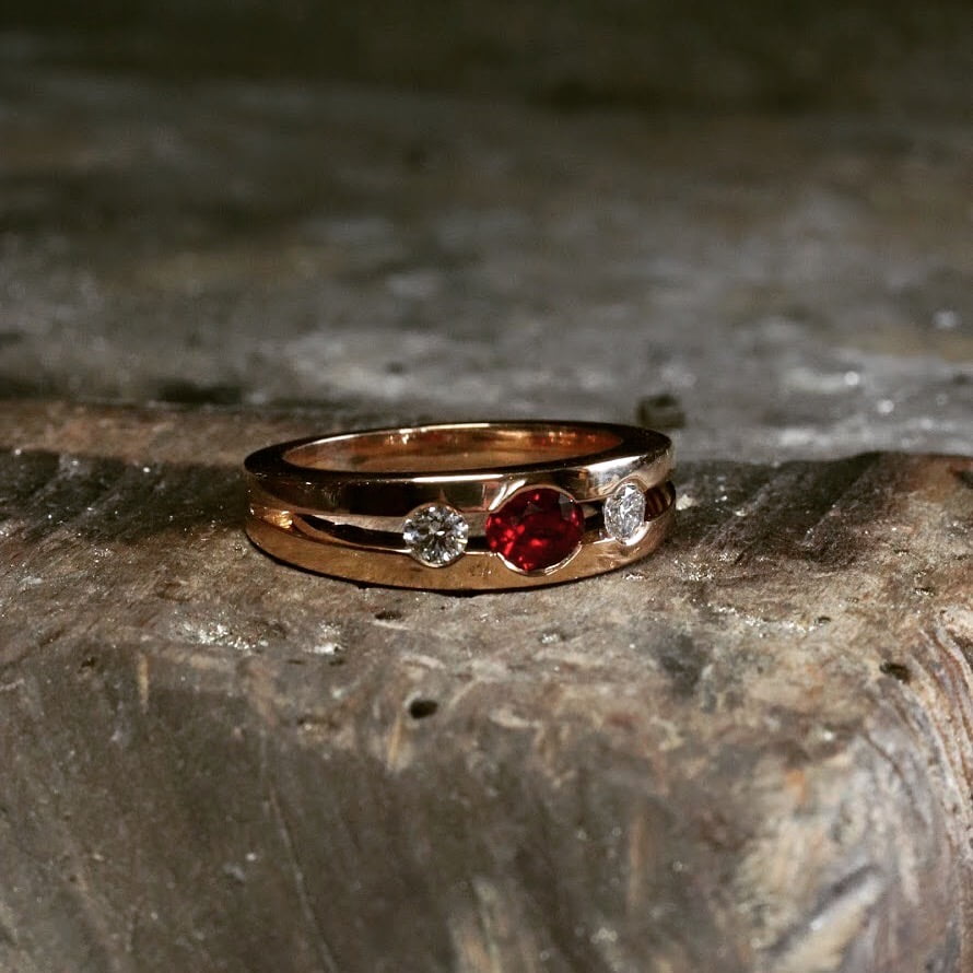 Ring med rubin