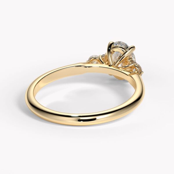 ring with beautiful details