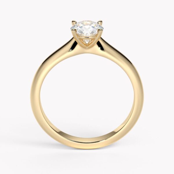 vacker ring med diamant