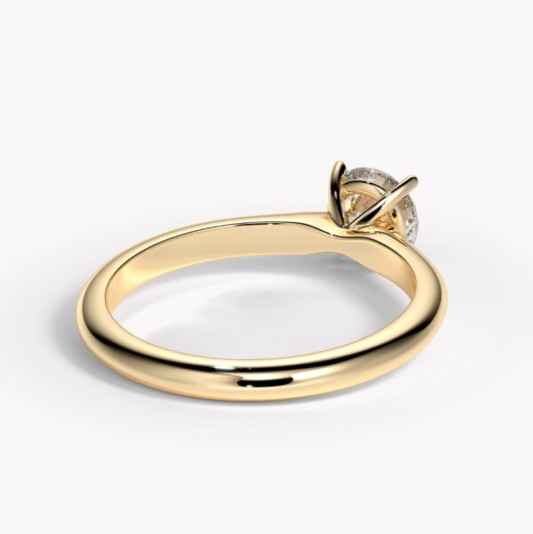 nätt ring med diamant